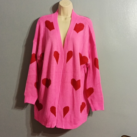 SHEIN Plus heart pattern pink with red ♥️ heart pattern cardigan duster. - Picture 5 of 17